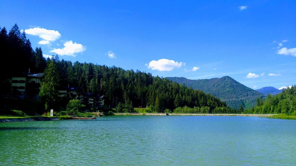 FATRAPARK 1 U SOVIČKY štúdio, kuchynka, kúpeľňa,s balkónom grátis parkovanie v podzemnej garáži Ruzomberok Exterior foto