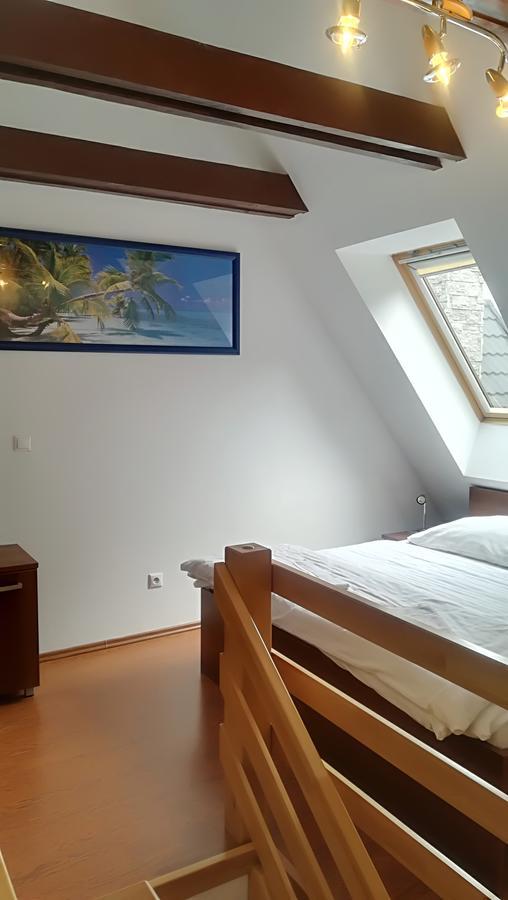 FATRAPARK 1 U SOVIČKY štúdio, kuchynka, kúpeľňa,s balkónom grátis parkovanie v podzemnej garáži Ruzomberok Exterior foto