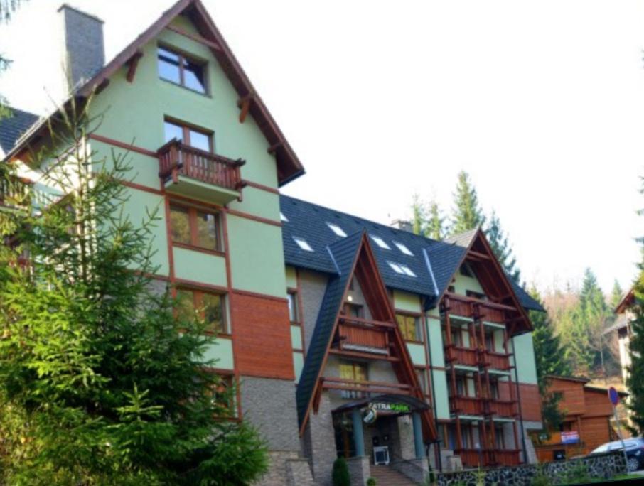 FATRAPARK 1 U SOVIČKY štúdio, kuchynka, kúpeľňa,s balkónom grátis parkovanie v podzemnej garáži Ruzomberok Exterior foto